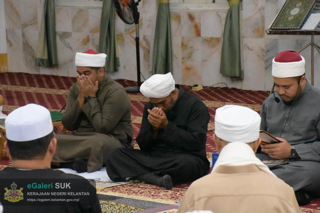 majlis-solat-hajat-dan-doa-selamat-sempena-perayaan-ulang-tahun-ke56-kdymm-sultan-muhammad-v-tahun-2025-4.jpg