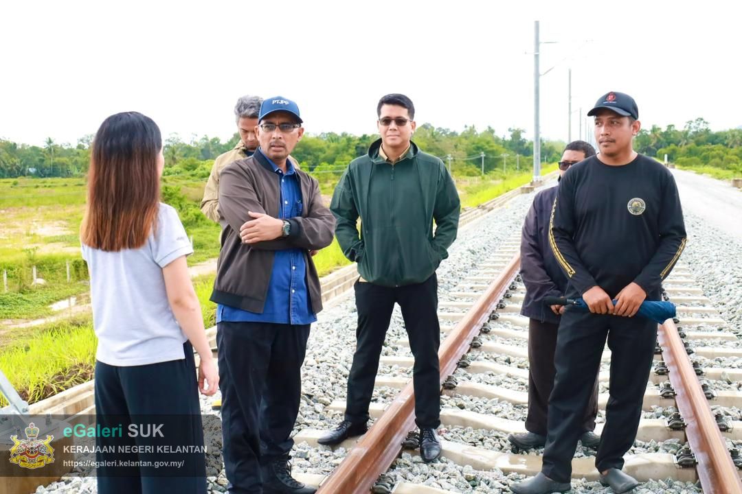 tinjauan-kawasan-banjir-berkaitan-projek-ecrl-di-bukit-abal-11.jpg