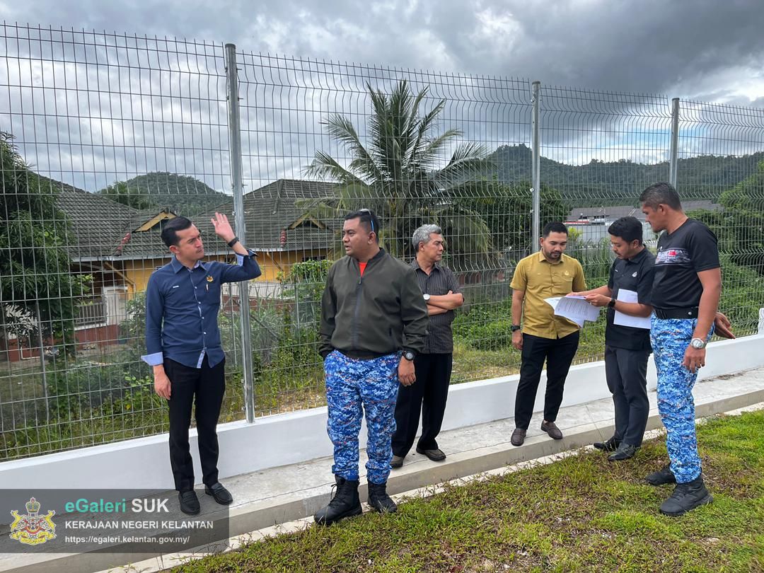 lawatan-pengarah-bahagian-bencana-negeri-kelantan-ke-tapak-cadangan-pusat-pemindahan-sementara-(pps)-kekal-daerah-kuala-krai-1.jpg