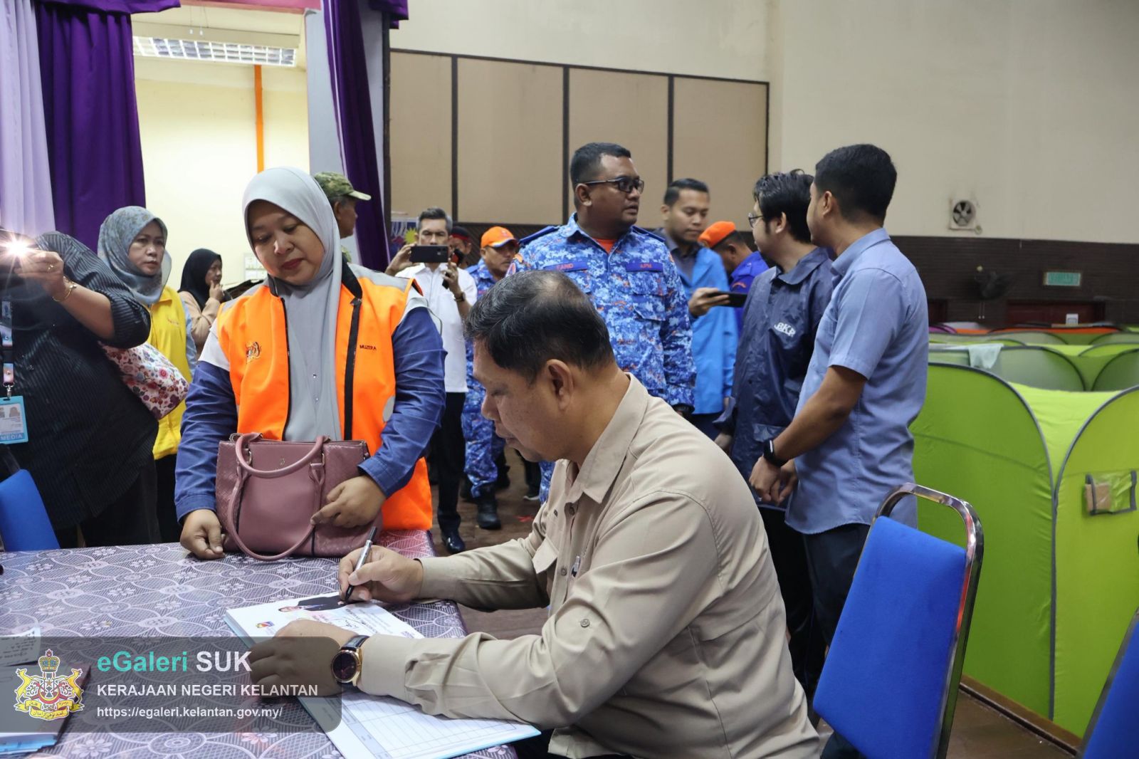 lawatan-ke-pps-smk-geting-&-sk-tumpat-2-18.jpg