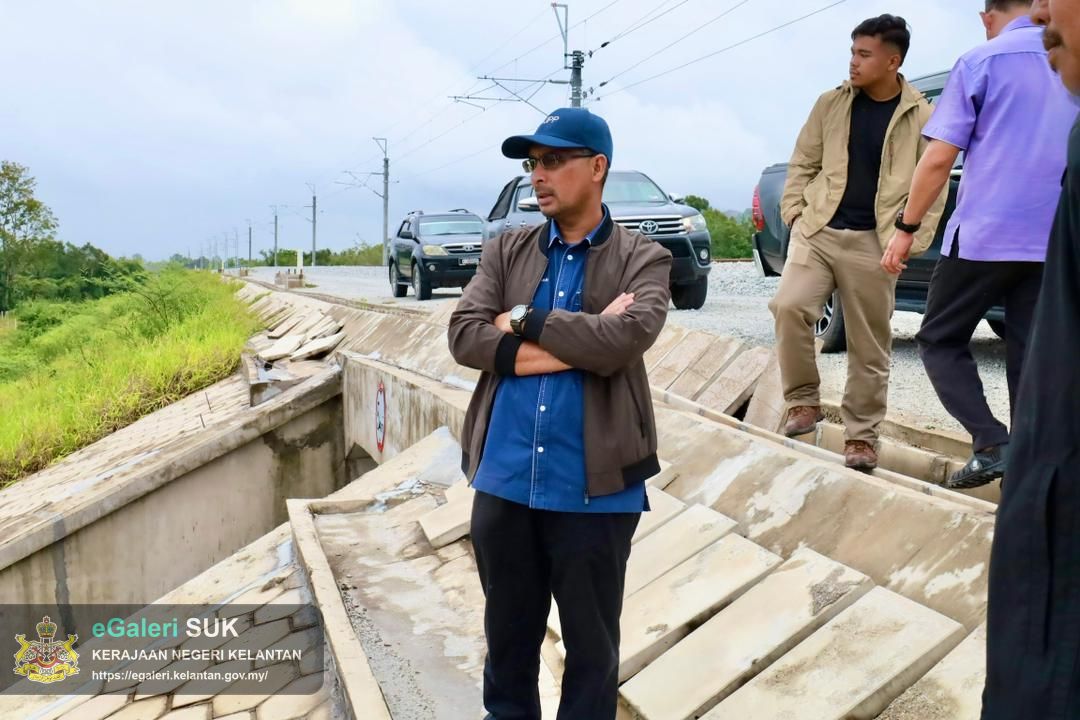 tinjauan-kawasan-banjir-berkaitan-projek-ecrl-di-bukit-abal-27.jpg