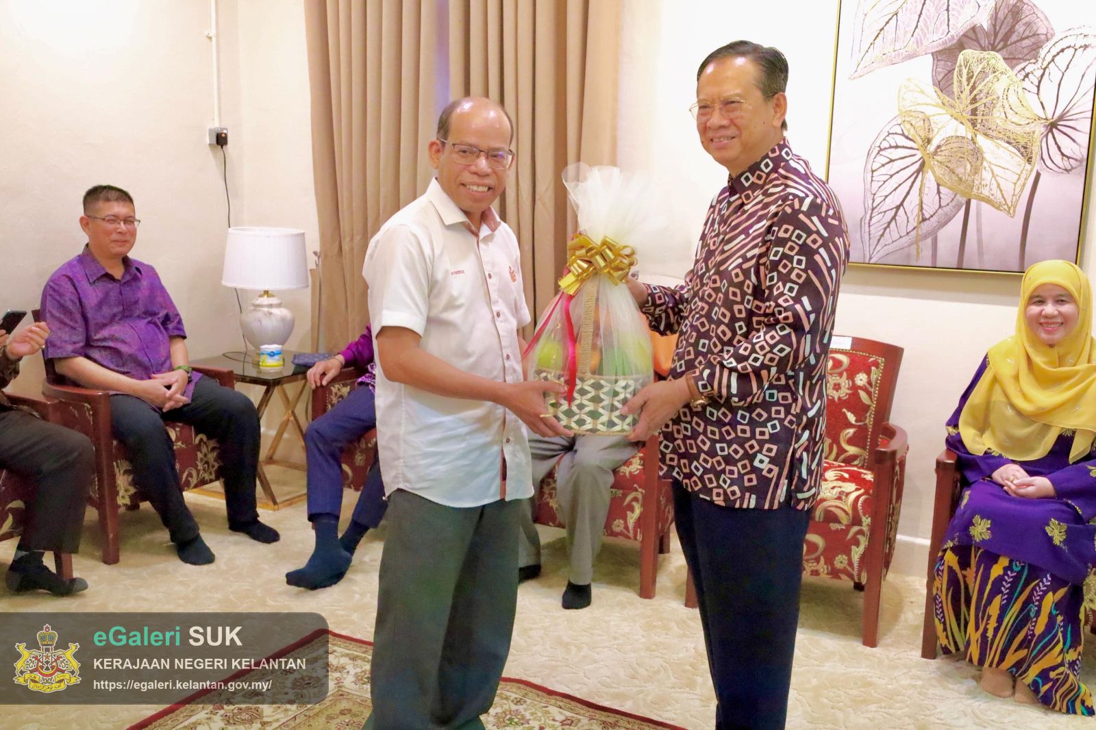 majlis-penyerahan-bantuan-ramadhan-untuk-keluarga-miskin-oleh-majlis-orangorang-besar-diraja-kelantan-mob-di-jajahan-pasir-puteh-12.jpeg