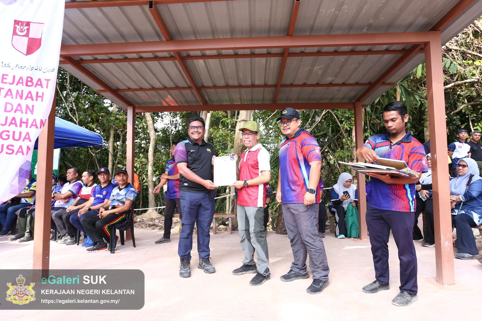 program-pendakian-bukit-chupak---taman-rekreasi-hutan-dalam-bandar,-jajahan-gua-musang-6.jpg