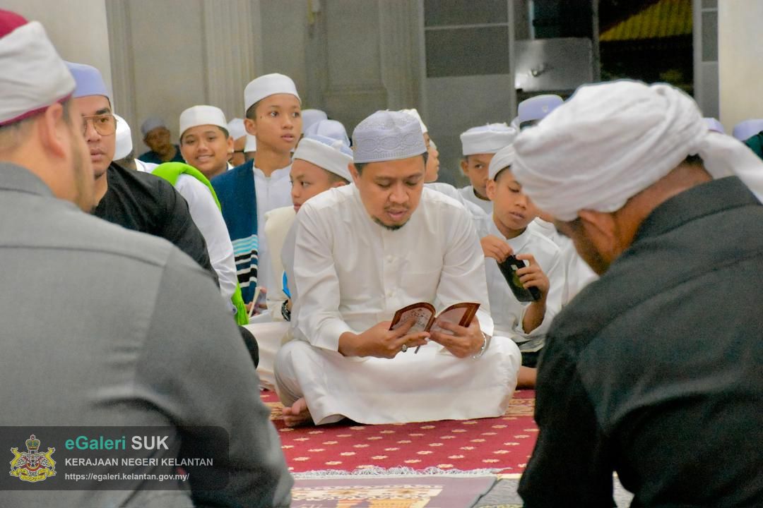 majlis-solat-hajat-dan-doa-selamat-sempena-perayaan-ulang-tahun-ke56-kdymm-sultan-muhammad-v-tahun-2025-10.jpg