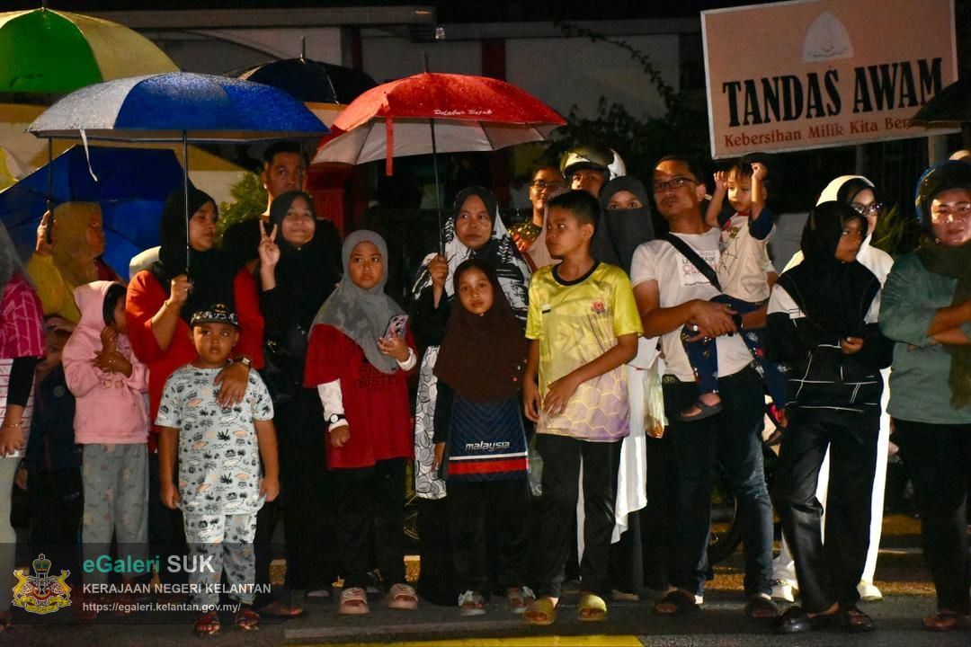 perarakan-kereta-berhias-jajahan-pasir-puteh-28.jpg