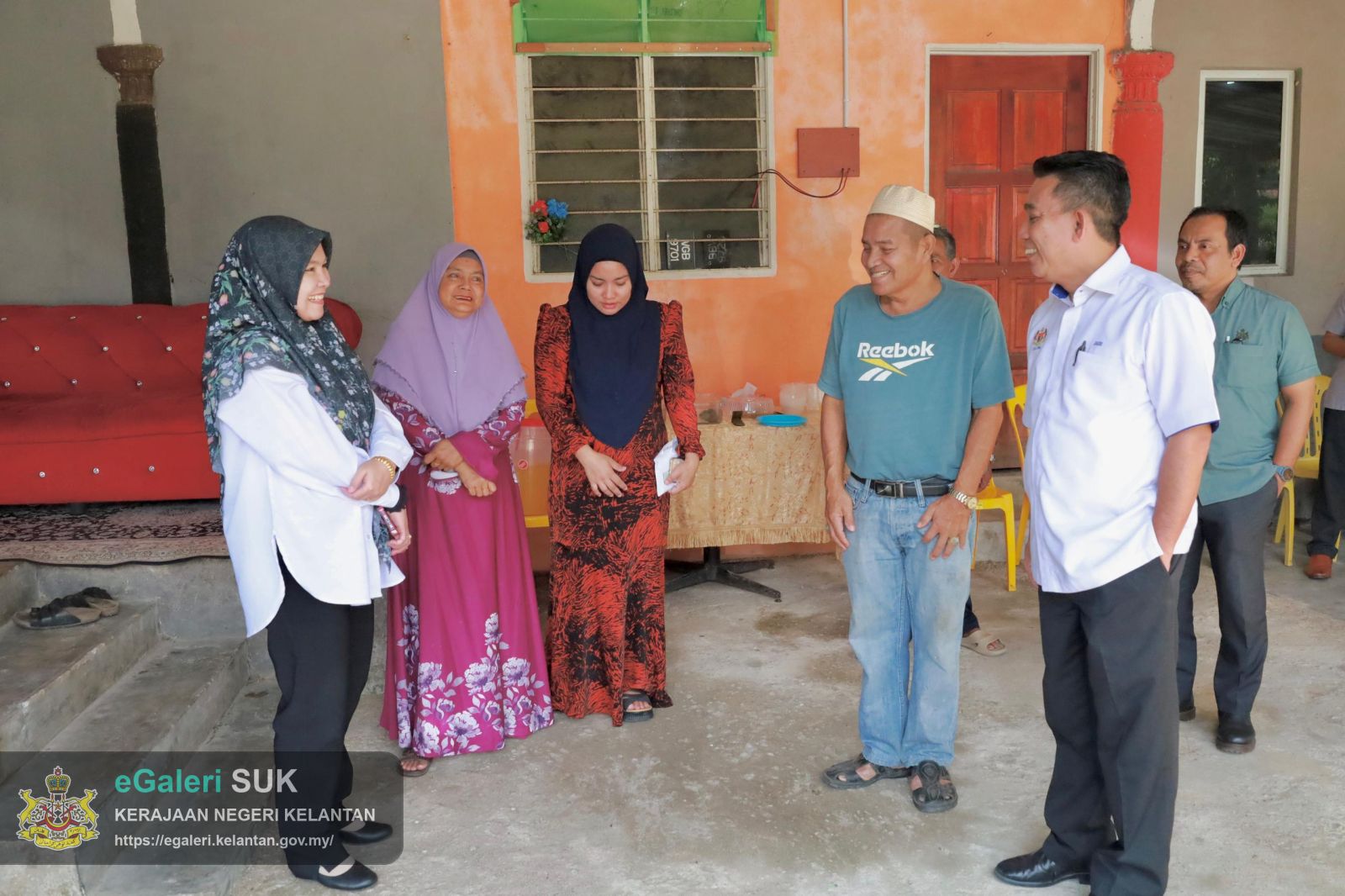sesi-penyampaian-bantuan-wang-ihsan-bwi-kematian-monsun-timur-laut-mtl-20242025-jajahan-pasir-puteh-12.jpeg