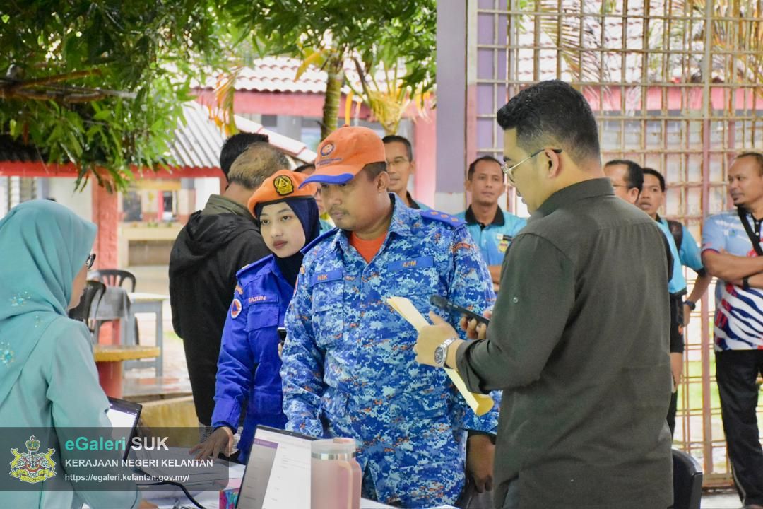 lawatan-yab-menteri-besar-kelantan-ke-pps-sk-dalam-rhu-pasir-puteh-30.jpg