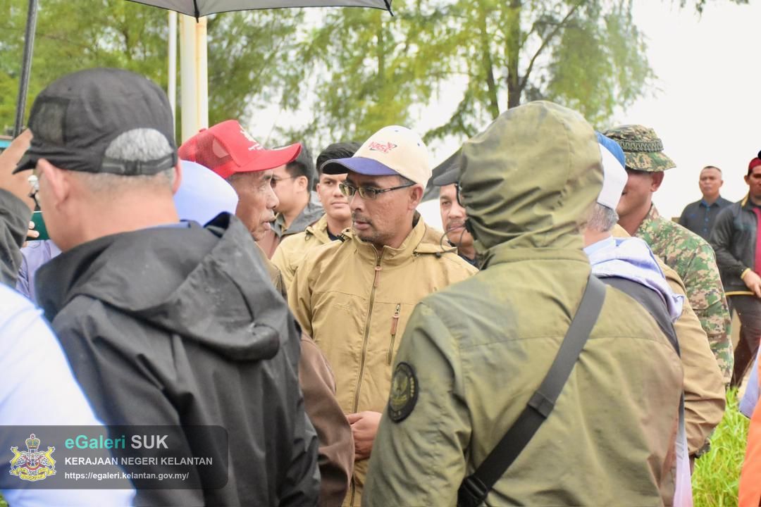 lawatan-yab-menteri-besar-kelantan-ke-pps-sk-dalam-rhu-pasir-puteh-6.jpg