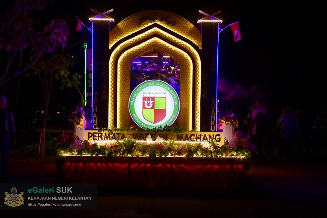 perarakan-kereta-berhias-jajahan-pasir-puteh-9.jpg