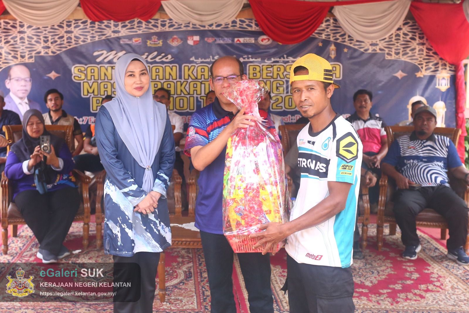 majlis-santuni-kasih-bersama-masyarakat-orang-asli-pos-tohoi-gua-musang-38.jpeg