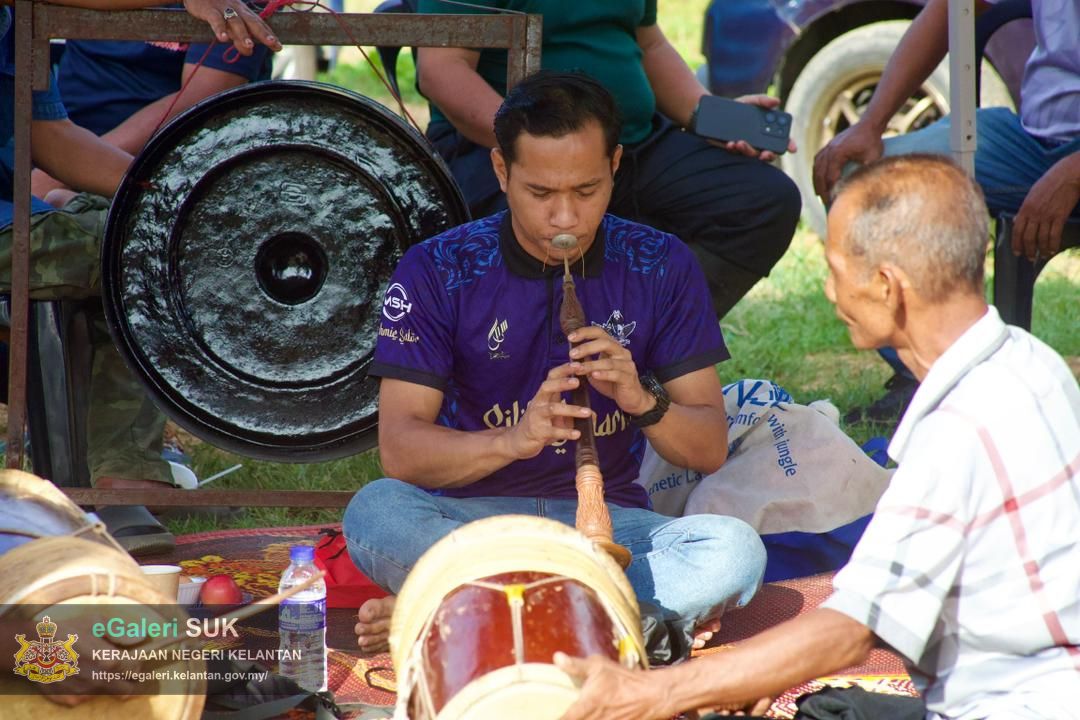 program-penanaman-pokok-bakau-di-jeti-laguna-semerak-pasir-puteh-7.jpg
