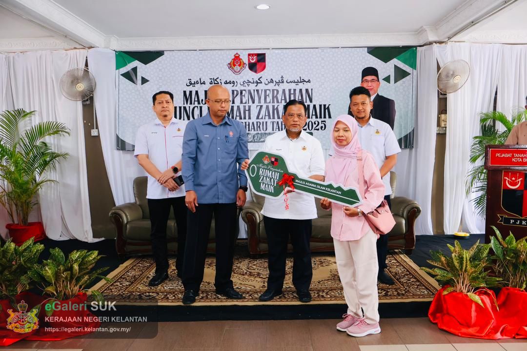 majlis-penyerahan-kunci-rumah-zakat-maik-jajahan-kota-bharu-tahun-2025-16.jpg