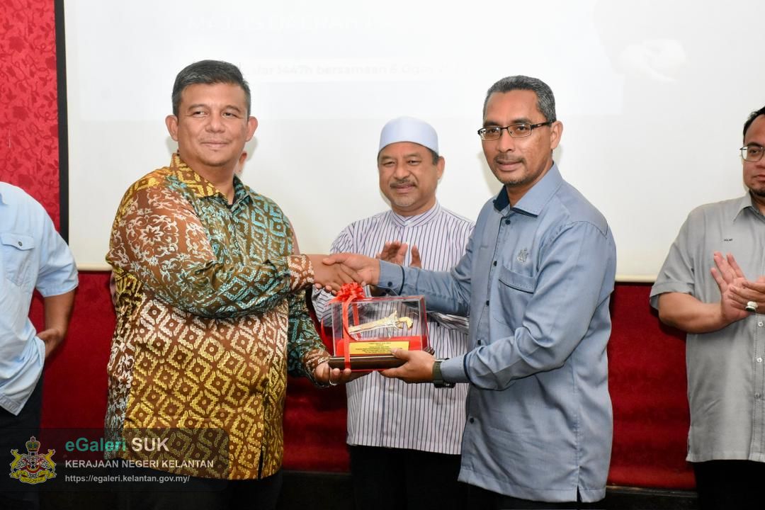 majlis-menandatangani-memorandum-persefahaman-mou-bagi-projek-jeti-pelancongan-tok-bali-pasir-puteh-21.jpg