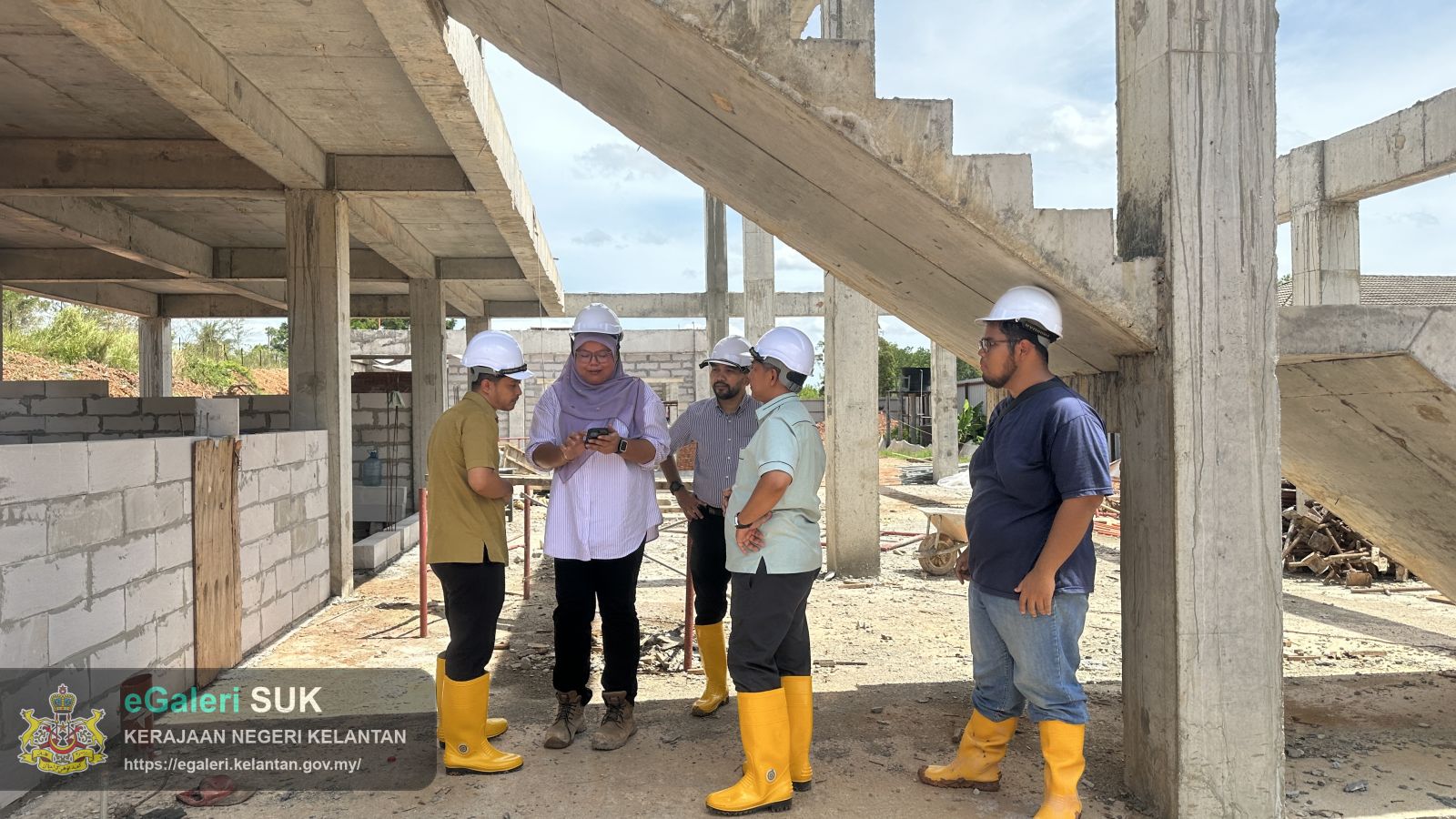lawatan-tapak-ke-projek-pembangunan-pusat-pemindahan-kekal-di-smk-gual-tinggi,-rantau-panjang,-kelantan-7.jpeg