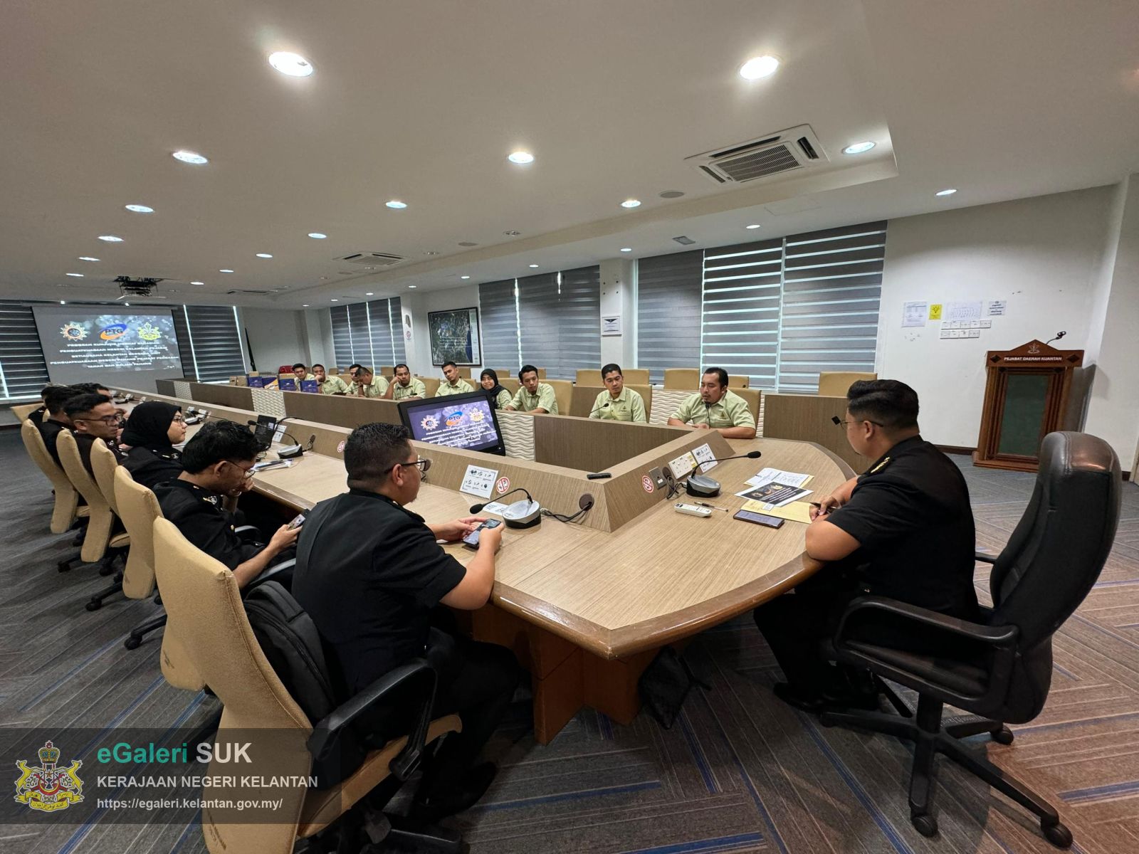 kunjung-hormat-kepada-unit-penguatkuasaan-negeri-pahang-2.jpg