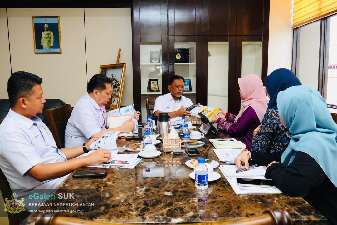kunjungan-hormat-daripada-pegawai-kumpulan-rentas-parti-parlimen-malaysia-1.jpg
