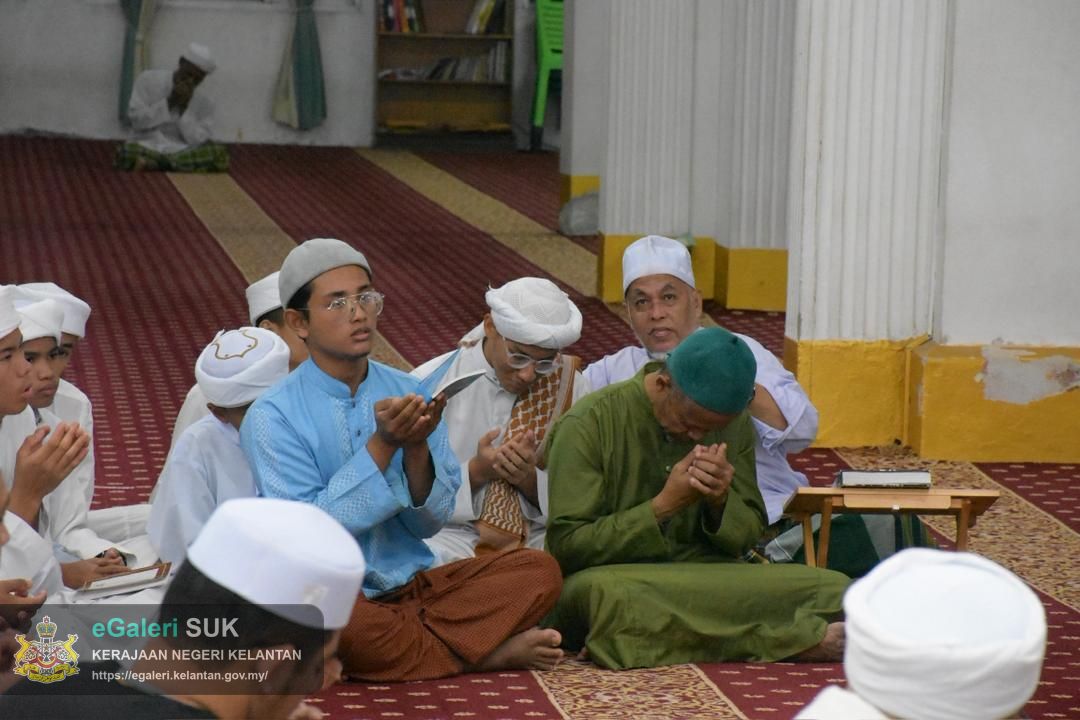 majlis-solat-hajat-dan-doa-selamat-sempena-perayaan-ulang-tahun-ke56-kdymm-sultan-muhammad-v-tahun-2025-2.jpg