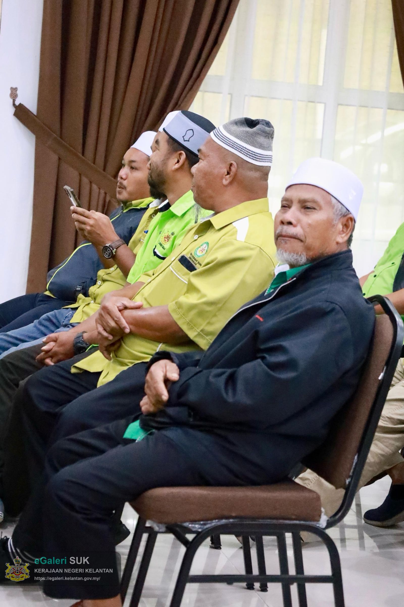 majlis-watikah-pelantikan-penghulu-jajahan-pasir-puteh-2025-yang-disampaikan-oleh-yabrs-en-mohd-roshdi-bin-ismail-tuan-ketua-jajahan-pasir-puteh-9.jpeg