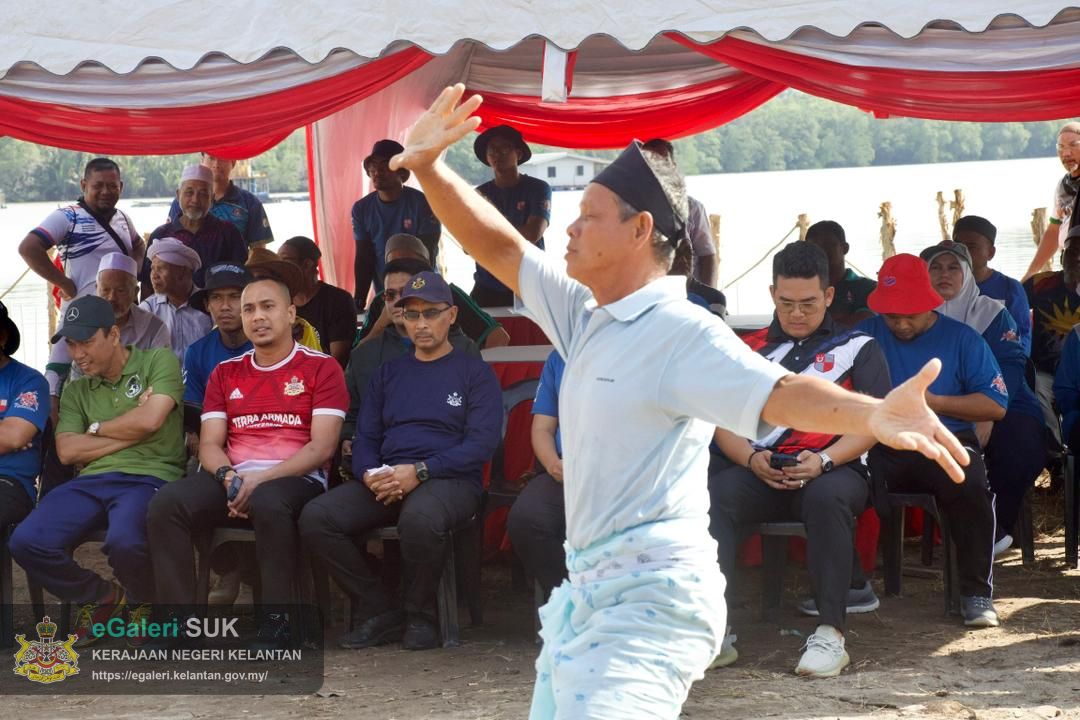 program-penanaman-pokok-bakau-di-jeti-laguna-semerak-pasir-puteh-18.jpg