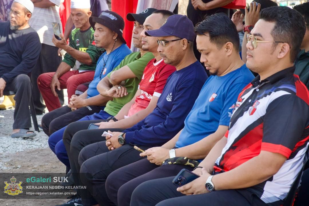program-penanaman-pokok-bakau-di-jeti-laguna-semerak-pasir-puteh-17.jpg