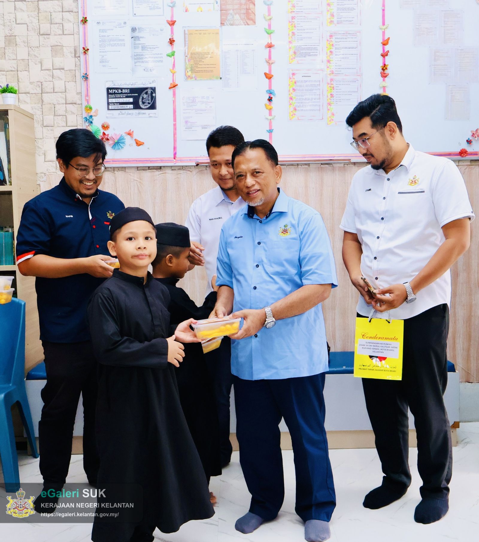 berkongsi-rezeki-menyemai-kasih-bersama-anakanak-yatim-darul-kautsar-kubang-kerian-15.jpg