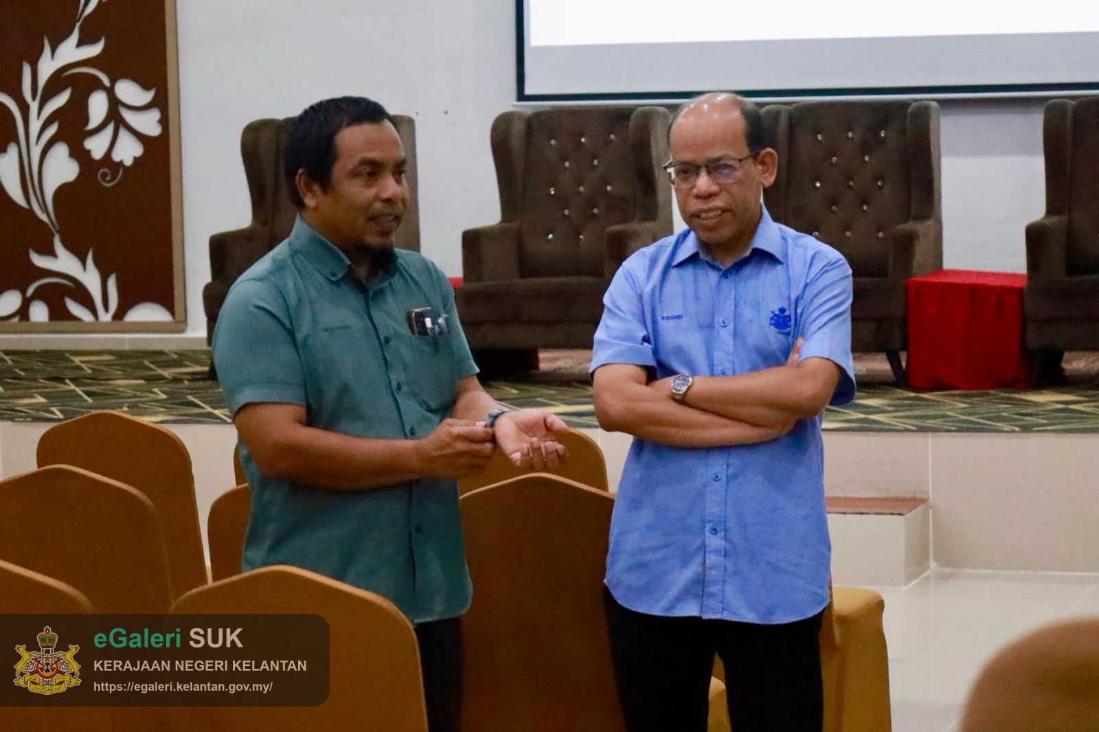 majlis-watikah-pelantikan-penghulu-jajahan-pasir-puteh-2025-yang-disampaikan-oleh-yabrs-en-mohd-roshdi-bin-ismail-tuan-ketua-jajahan-pasir-puteh-6.jpeg