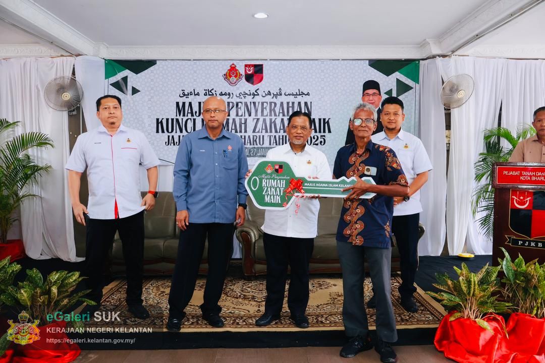 majlis-penyerahan-kunci-rumah-zakat-maik-jajahan-kota-bharu-tahun-2025-4.jpg