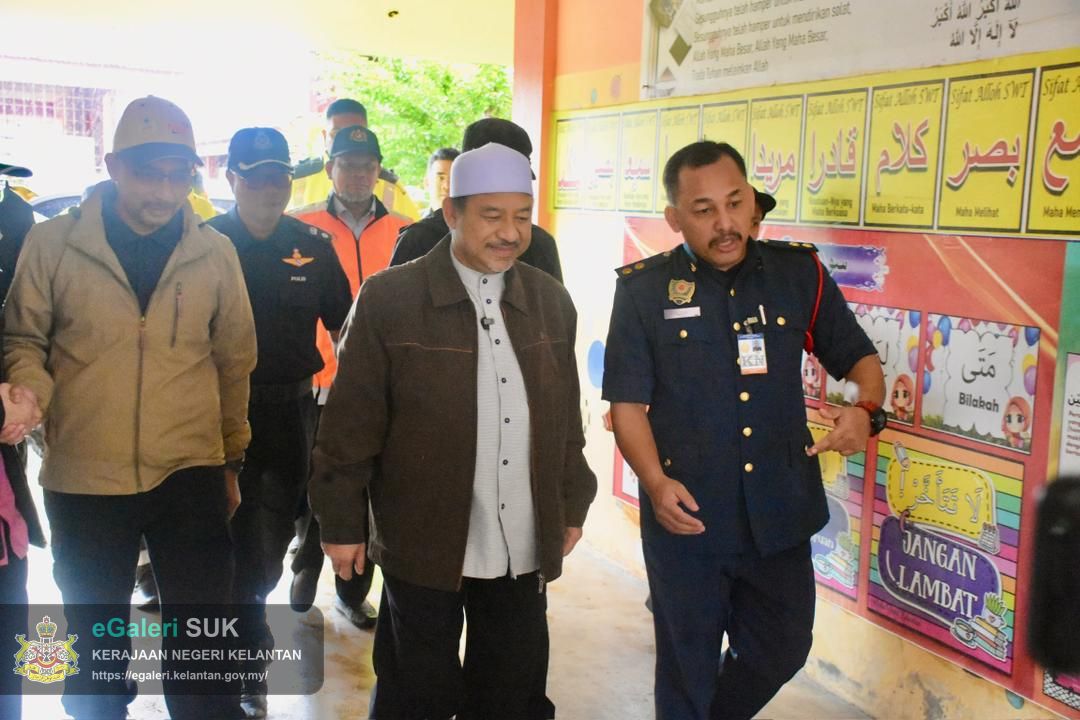 lawatan-yab-menteri-besar-kelantan-ke-pps-sk-dalam-rhu-pasir-puteh-16.jpg