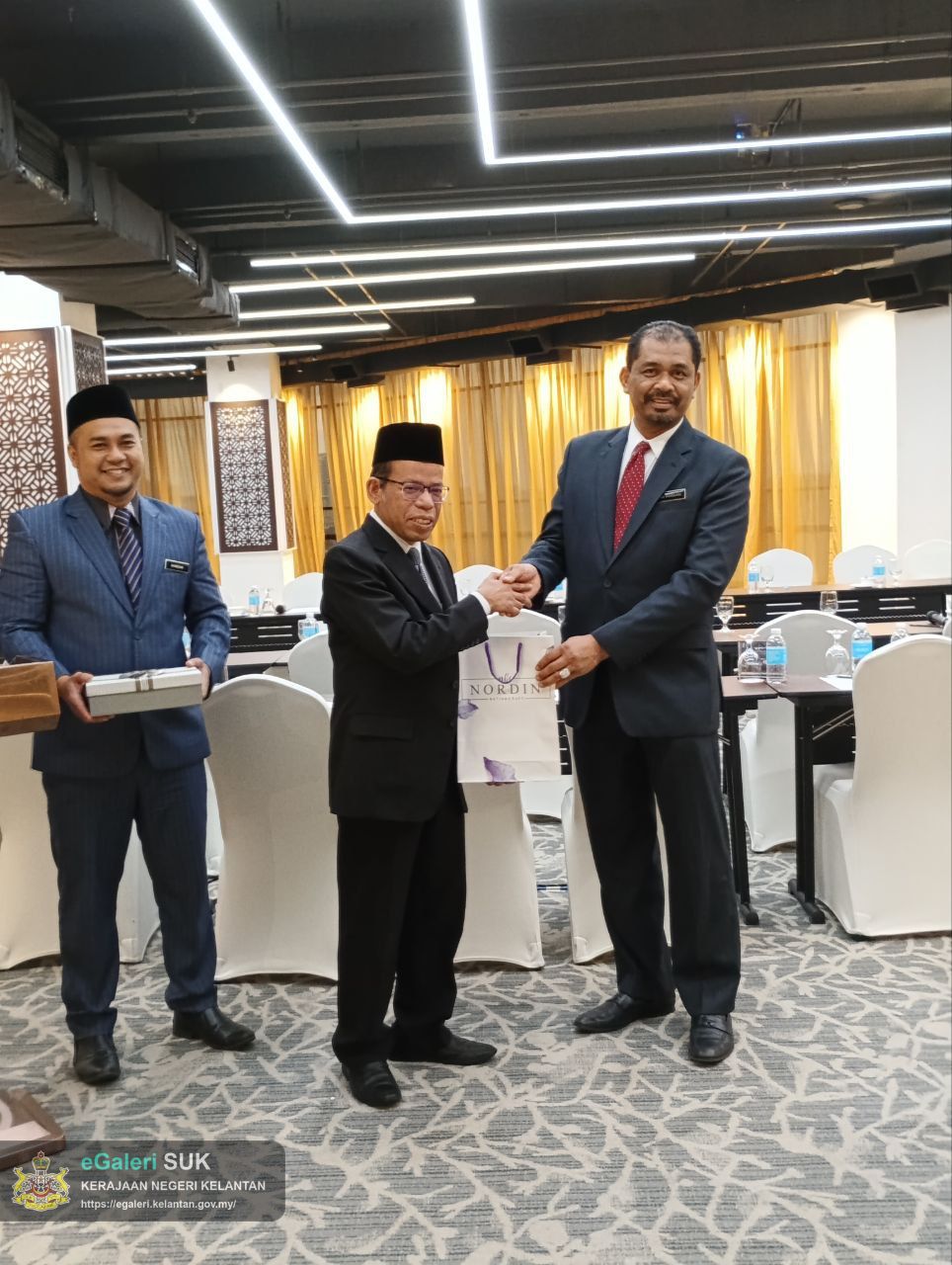 majlis-hi-tea-mantan-yang-dipertua-mdgm-3.jpg
