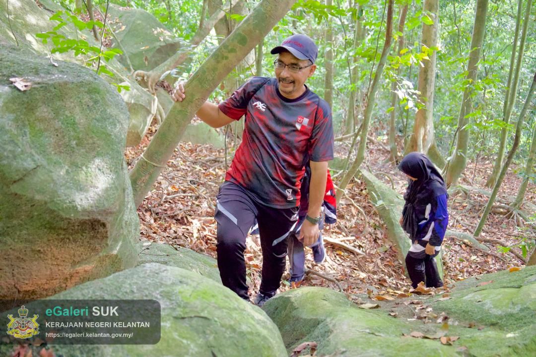 program-hiking-bersama-ketua-jajahan-pasir-puteh-anjuran-bersama-perkumpulan-perempuan-pasir-puteh-dan-kelab-berkesan-ptjpp-serta-puspanita-sri-pasir-puteh-17.jpg