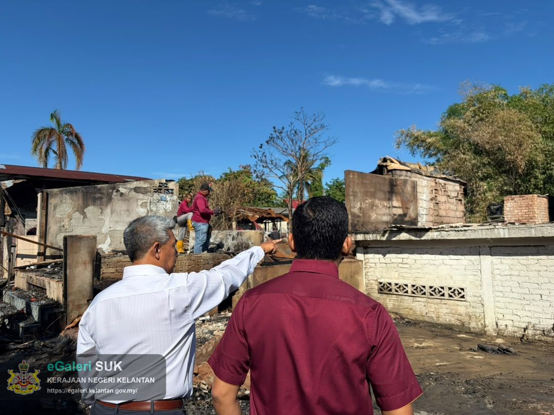 gotong-royong-pembersihan-sisa-bencana-kebakaran-di-kampung-gok-kapur-kota-bharu-kelantan-30.jpeg