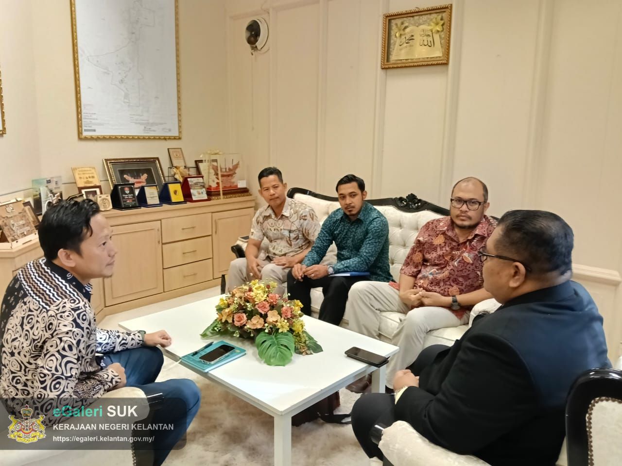 kunjungan-hormat-jabatan-kerja-raya-jkr-jajahan-jeli-ke-pejabat-tanah-dan-jajahan-jeli-1.jpg