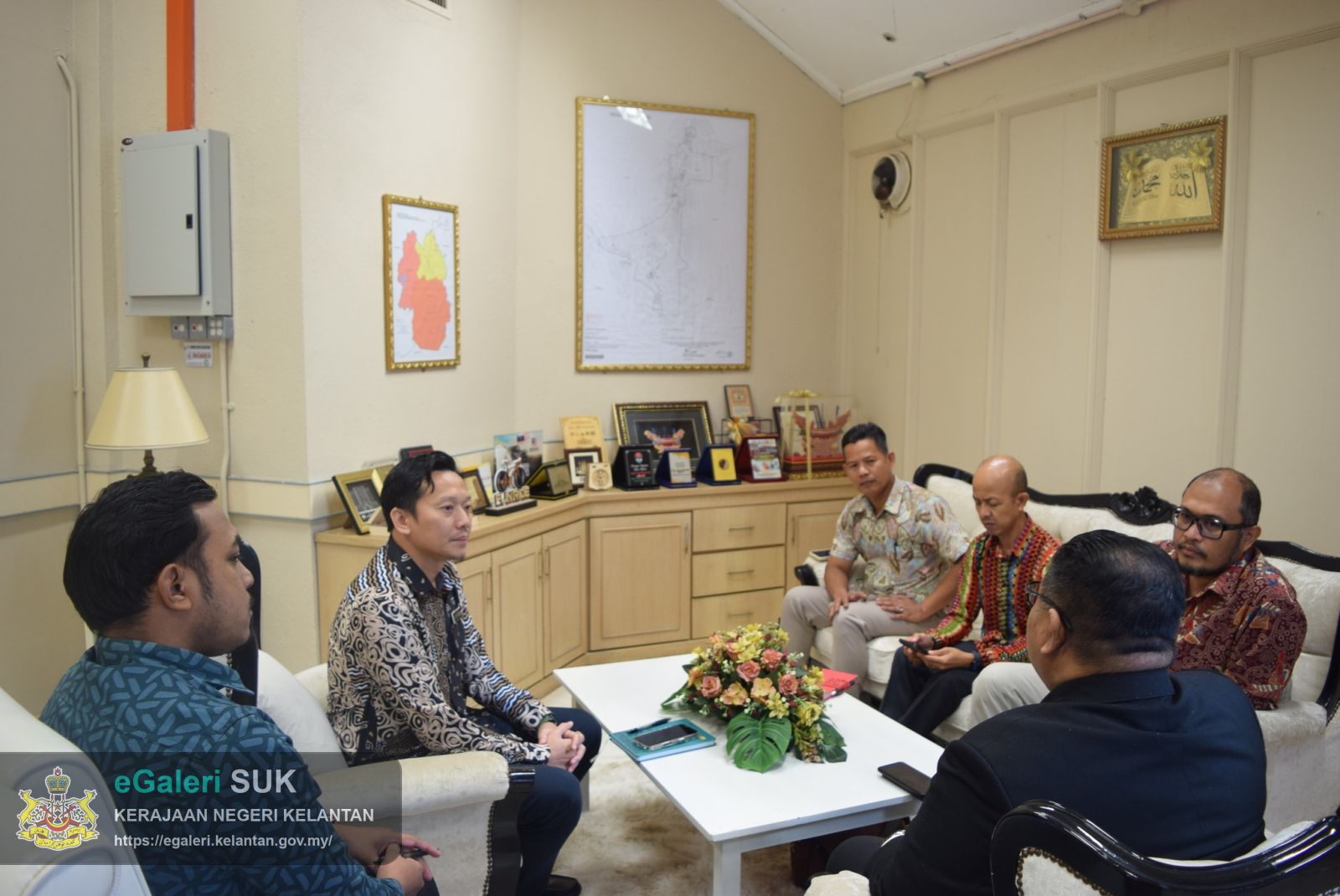 kunjungan-hormat-jabatan-kerja-raya-jkr-jajahan-jeli-ke-pejabat-tanah-dan-jajahan-jeli-2.jpg