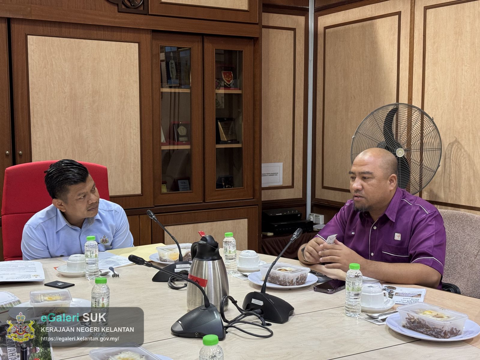 kunjungan-hormat-pengarah-felda-wilayah-gua-musang-2.jpg