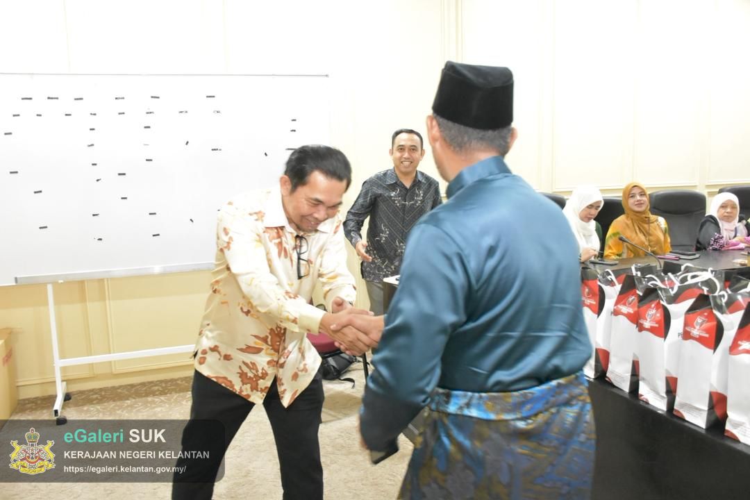 kunjungan-hormat-pengarah-lhdn-negeri-kelantan-kepada-ketua-jajahan-pasir-puteh-4.jpeg