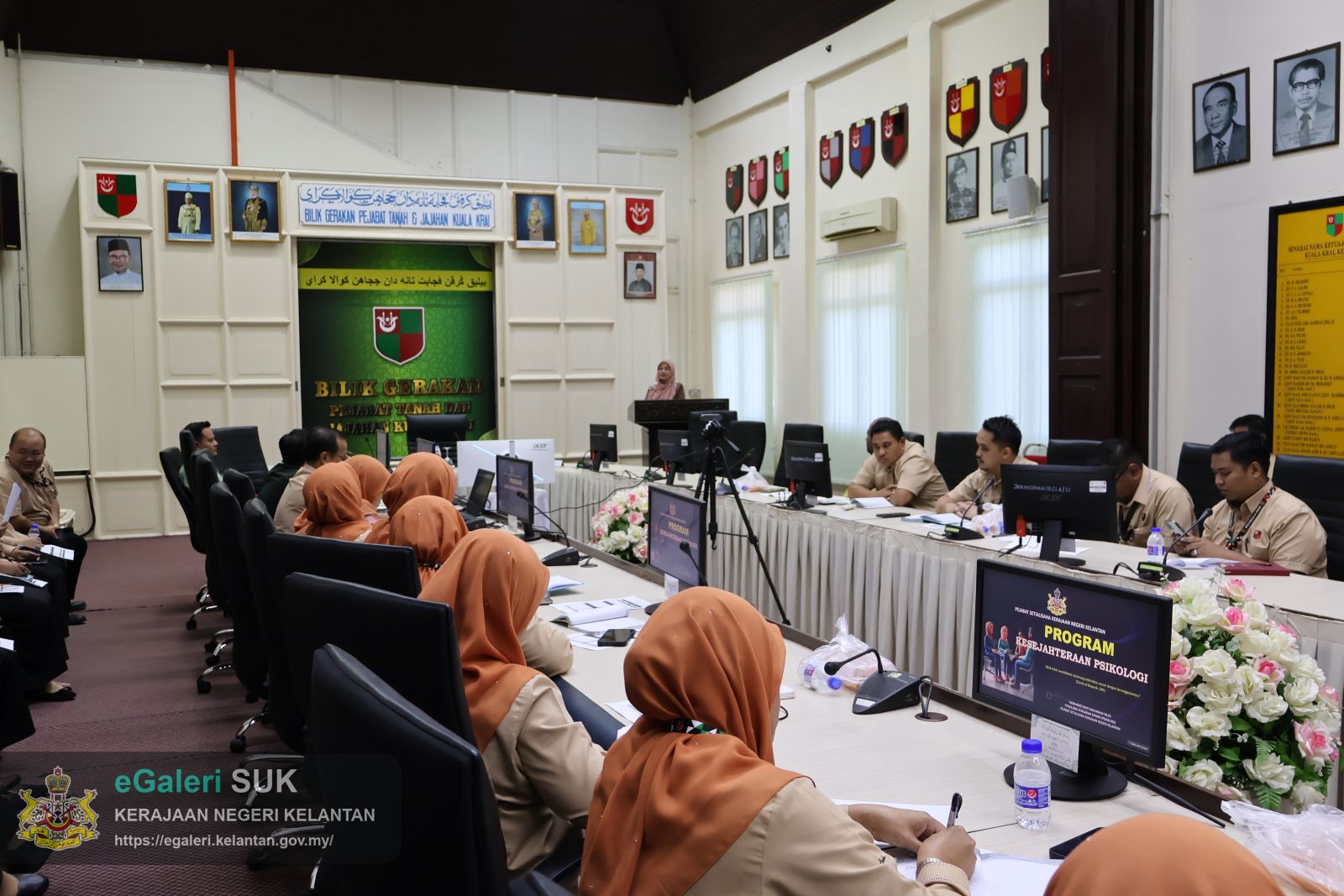 kursus-pengurusan-psikologi-dan-pengurusan-kewangan-oleh-pegawai-psikologi-bahagian-pengurusan-sumber-manusia-suk-kelantan-di-pejabat-tanah-dan-jajahan-kuala-krai-8.JPG