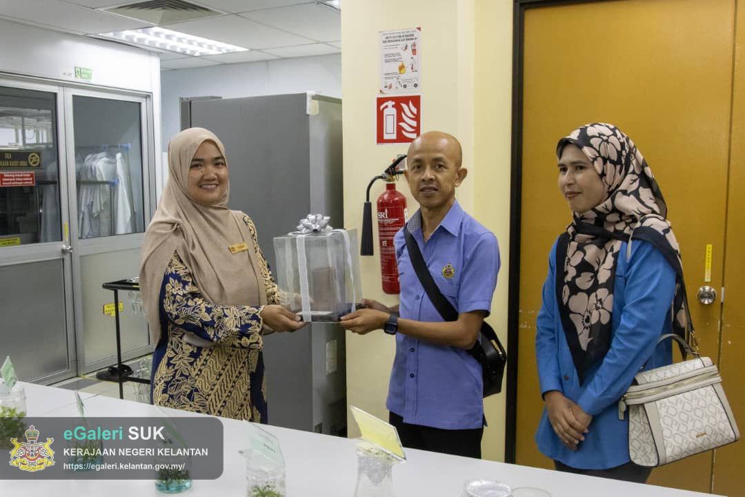 lawatan-pembelajaran-teknologi-pembuatan-produk-berasaskan-buluh-antara-pejabat-tanah-dan-jajahan-jeli-dan-peserta-ke-frim-kepong-8.jpg