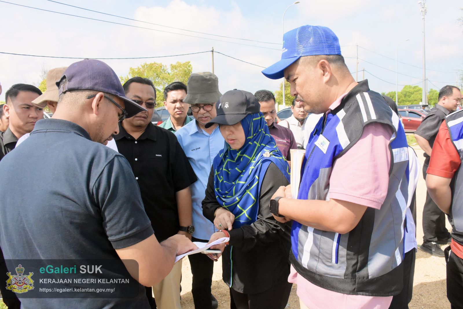 lawatan-tapak-tindakan-susulan-kpkm-ke-atas-keputusankeputusan-mesyuarat-pembangunan-jajahan-pasir-puteh-oleh-yab-perdana-menteri-malaysia-16.JPG