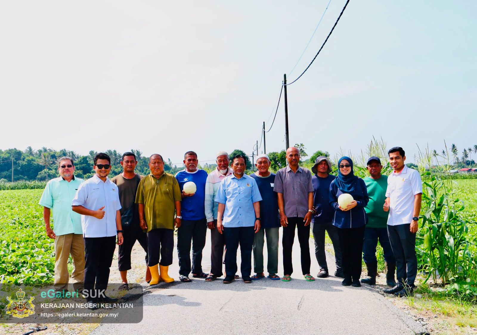 lwatan-yabrs-ketua-jajahan-ke-projek-tanaman-banggol-melon-rock-melon-8.jpg