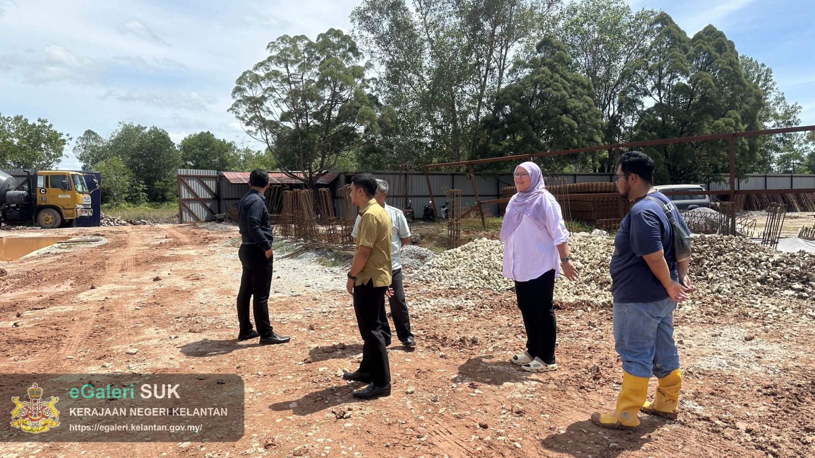 lawatan-tapak-ke-projek-pembangunan-pusat-pemindahan-kekal-di-smk-gual-tinggi,-rantau-panjang,-kelantan-1.jpeg
