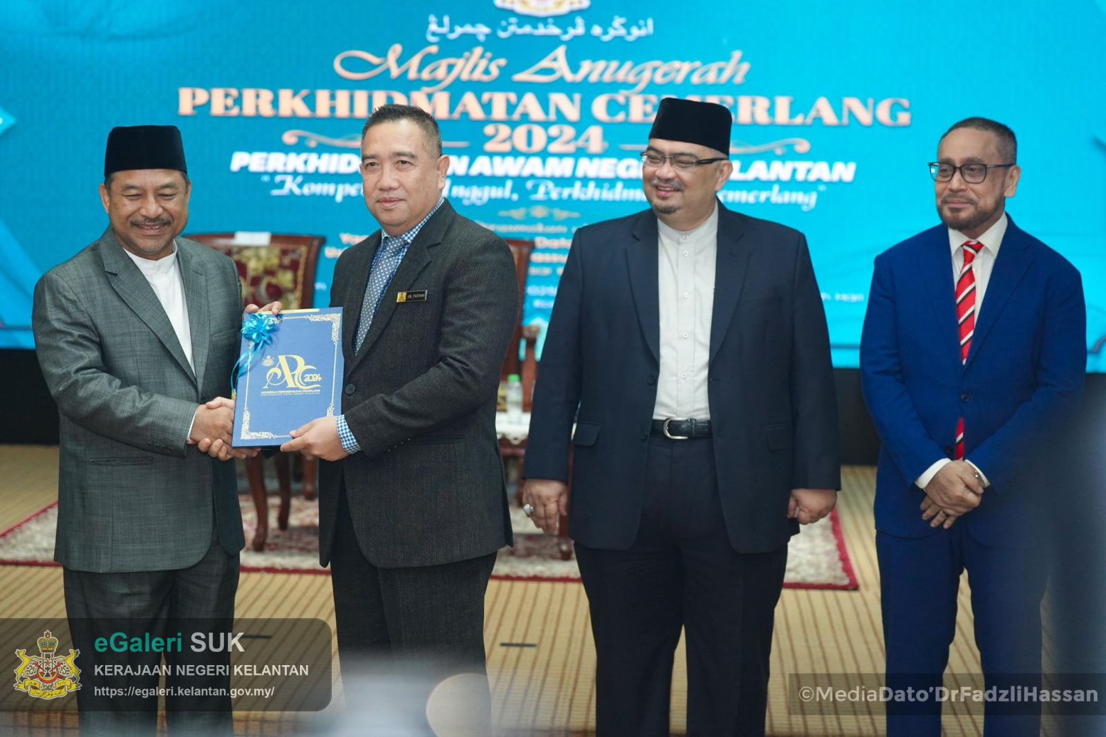 majlis-anugerah-perkhidmatan-cemerlang-perkhidmatan-awam-negeri-kelantan-2024-6.jpg