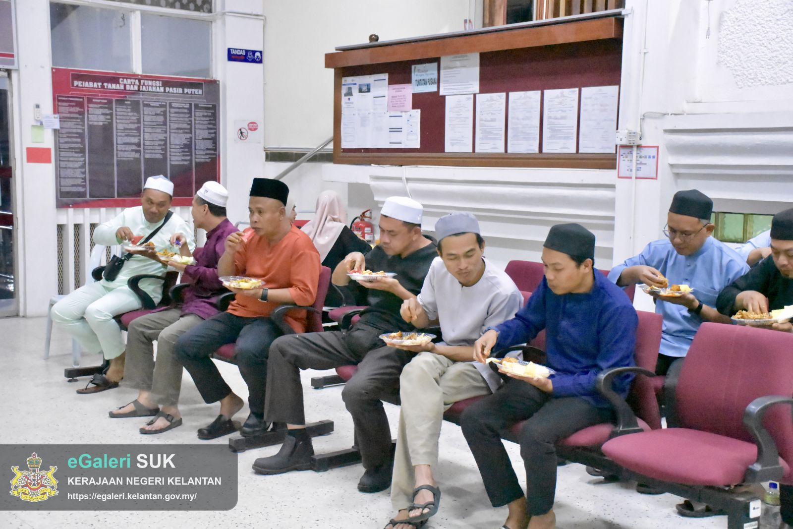 majlis-iftar-pejabat-tanah-dan-jajahan-pasir-puteh-anjuran-kelab-berkesan-27.JPG
