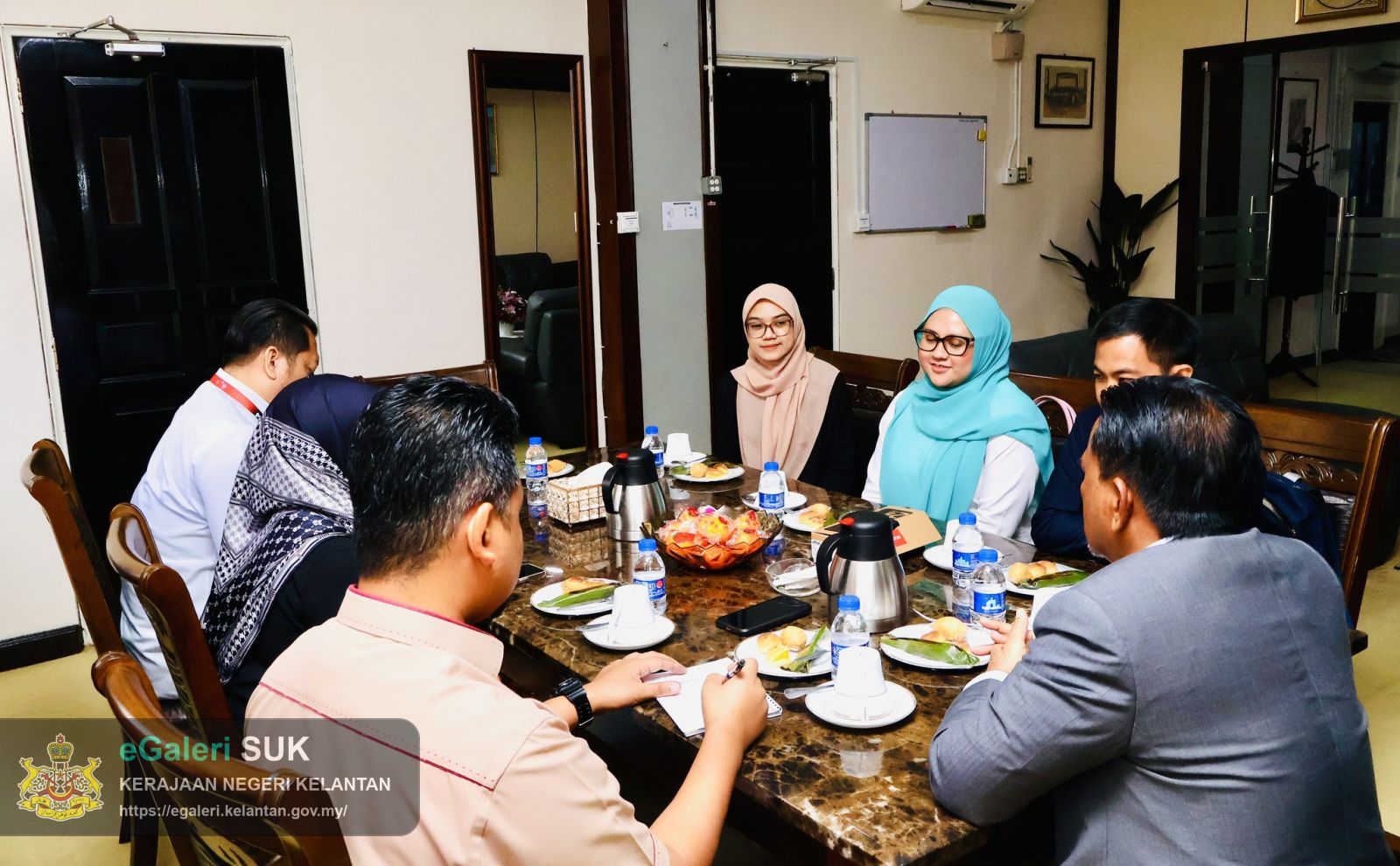 majlis-kunjungan-hormat-yayasan-petronas-bersama-ketua-jajahan-2.jpg