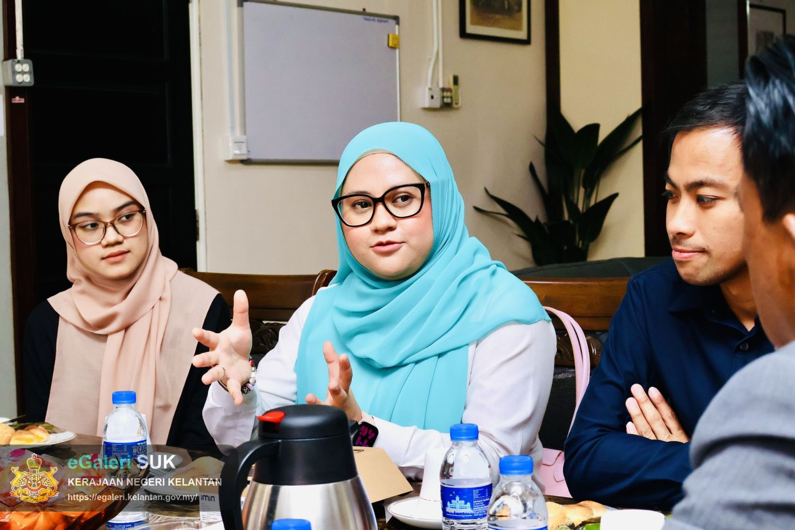majlis-kunjungan-hormat-yayasan-petronas-bersama-ketua-jajahan-4.jpg