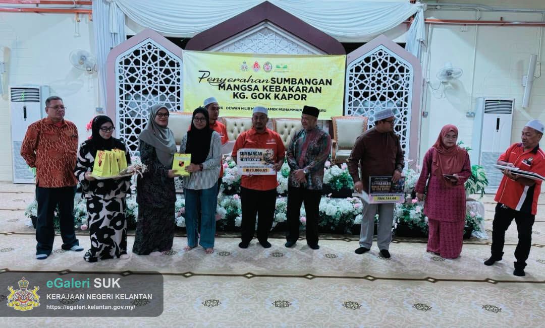 majlis-penyampaian-sumbangan-kepada-mangsa-kebakaran-kampung-gok-kapur-6.jpg