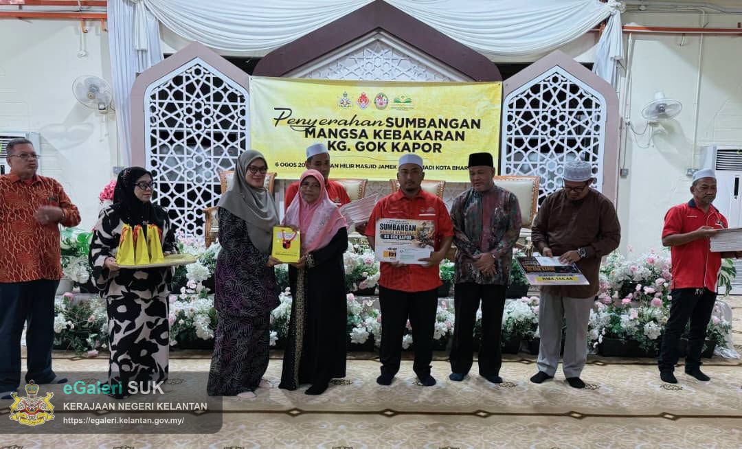majlis-penyampaian-sumbangan-kepada-mangsa-kebakaran-kampung-gok-kapur-9.jpg