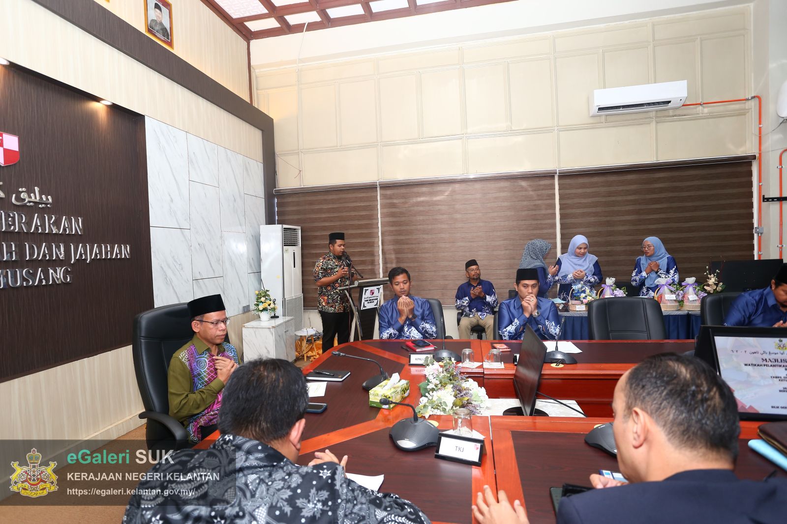 majlis-penyampaian-watikah-pelantikan-penghulu-bagi-jajahan-gua-musang-tahun-2026-1.JPG