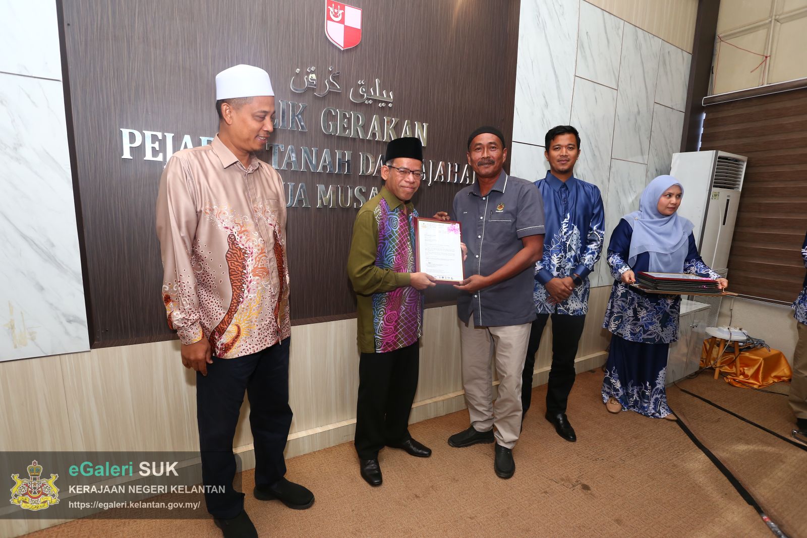 majlis-penyampaian-watikah-pelantikan-penghulu-bagi-jajahan-gua-musang-tahun-2026-22.JPG
