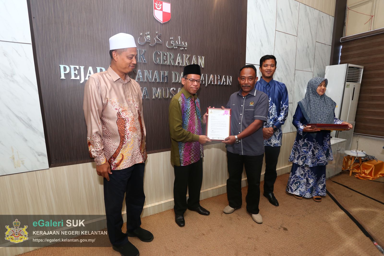 majlis-penyampaian-watikah-pelantikan-penghulu-bagi-jajahan-gua-musang-tahun-2026-32.JPG