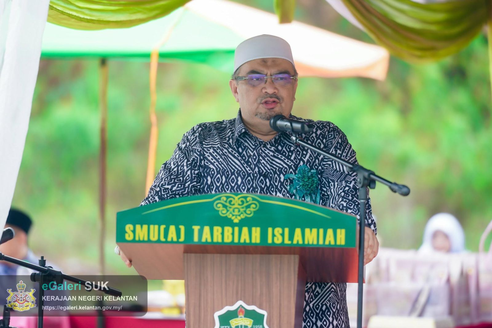 majlis-penyerahan-hak-milik-tanah-bayaran-peluasan-tapak-sekolah-serta-anugerah-kecemerlangan-spm-dan-smu-di-smu-a-tarbiah-islamiah-smuatis-kampung-lepah-selising-6.jpg